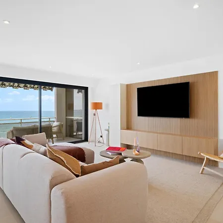Exceptional With Sea View דירה *